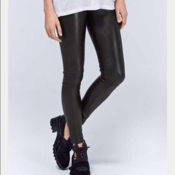 BNWT Aritzia Wilfred Free Rebelle Vegan Leather Leggings (Black, Size SMALL) - Picture 1 of 4